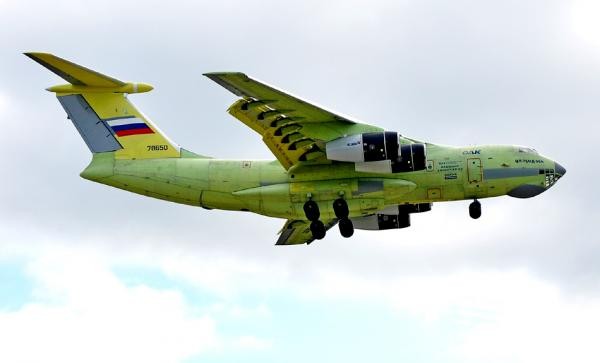 Máy bay vận tải IL-476 Nga